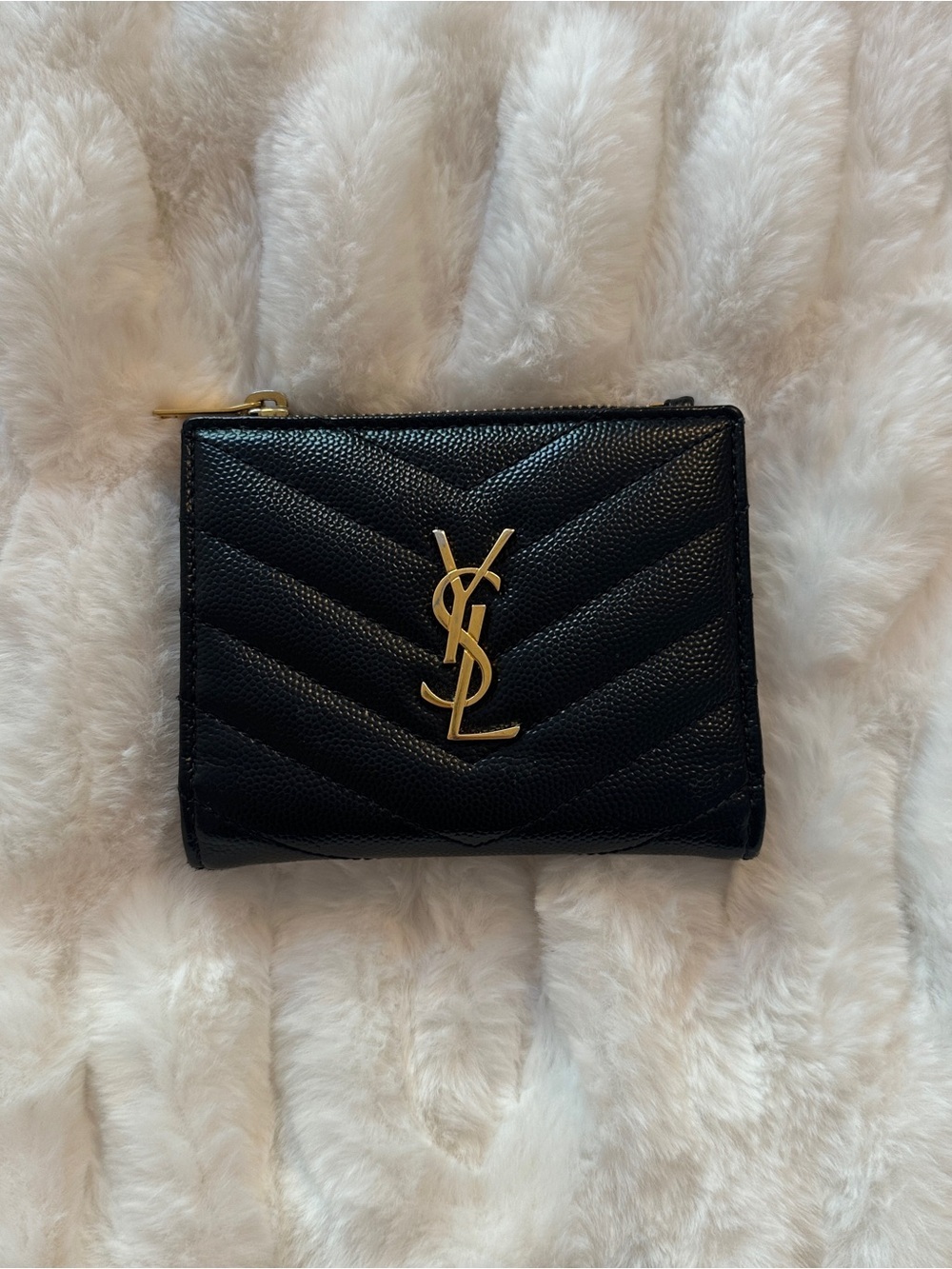 Saint Laurent CASSANDRE MATELASSÉ BI-FOLD WALLET